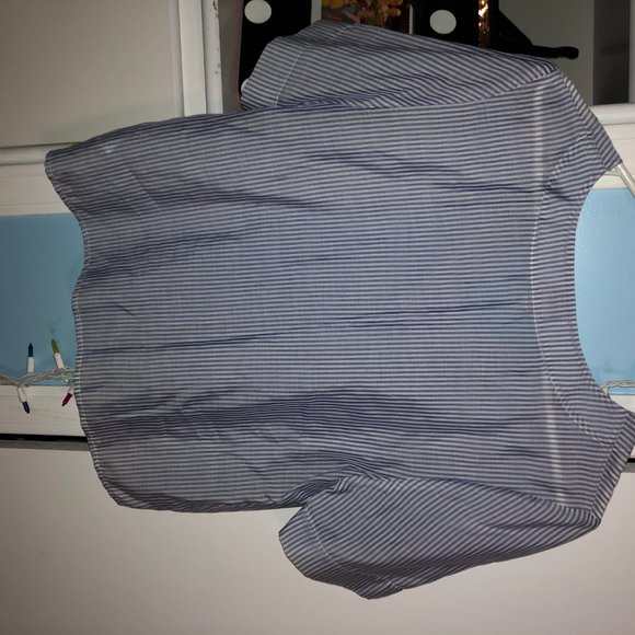 Shirts/clothes - Picture 3 of 8